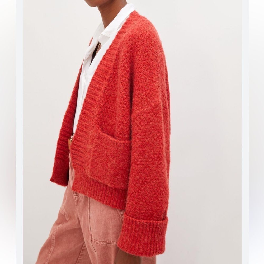 Oversized Cuffed Cardigan
By Anthropologie Size:
One Size - Picture 4 of 7